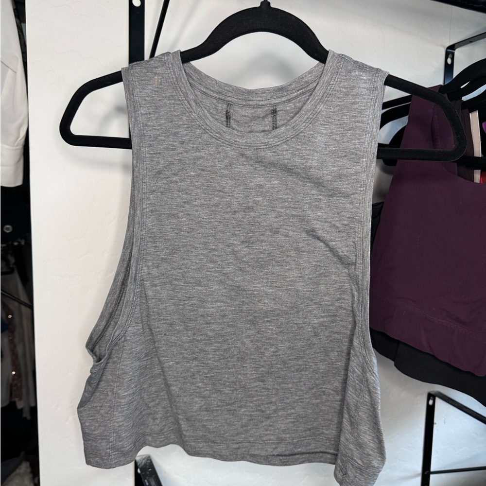 Lululemon Gray muscle tank